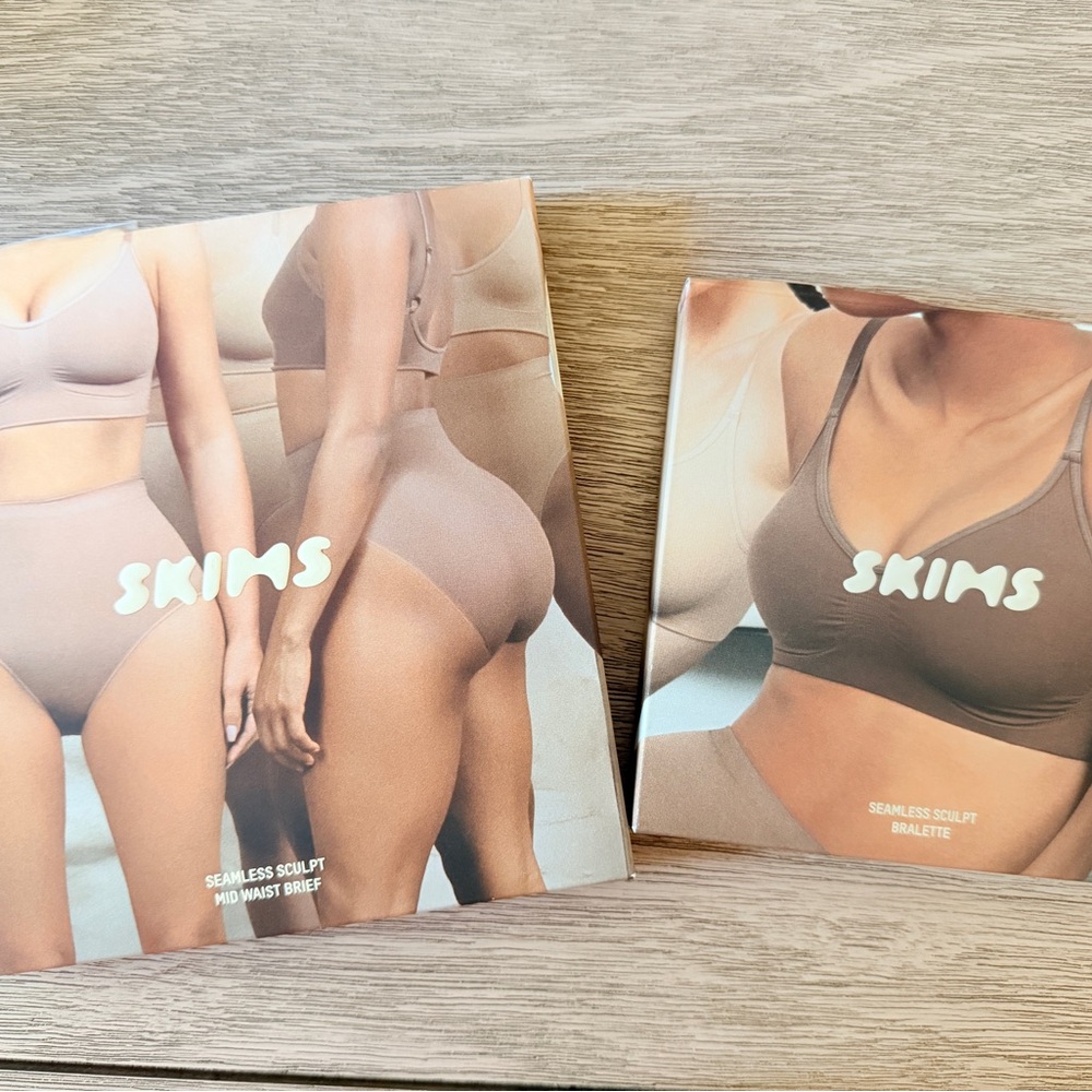 Skims Seamless Sculpt Bralette and Mid-Waist Brief Set XS in Bronze